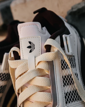 adidas Forum Mod Low Details nahaufnahme