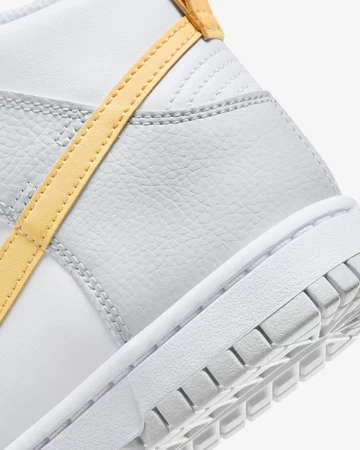 Dunk High Melon Tint details ferse