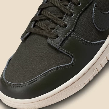 Dunk Low Premium Sequoia details toebox