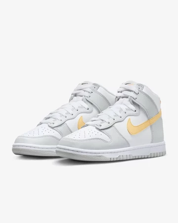 Dunk High Melon Tint schräg