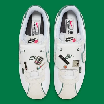 Nike Cortez All Petals United von oben