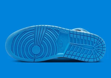 Jordan 1 Mid University Blue Black sohle