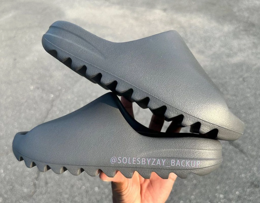 Yeezy Slide Granite ID4132 Dead Stock