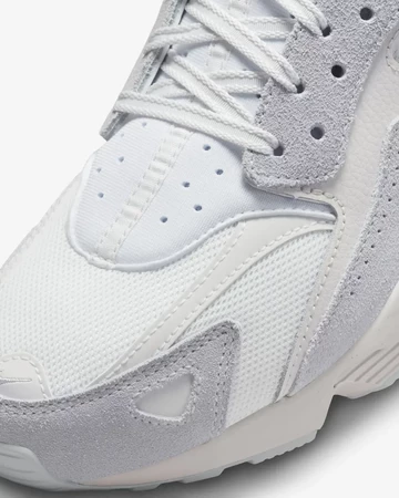 Nike Huarache Runner Summit White Detail Toebox