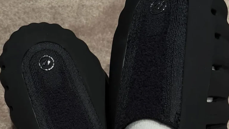 Fragment Nike MIND 001: Futuristic slip-on shoe with fragment DNA