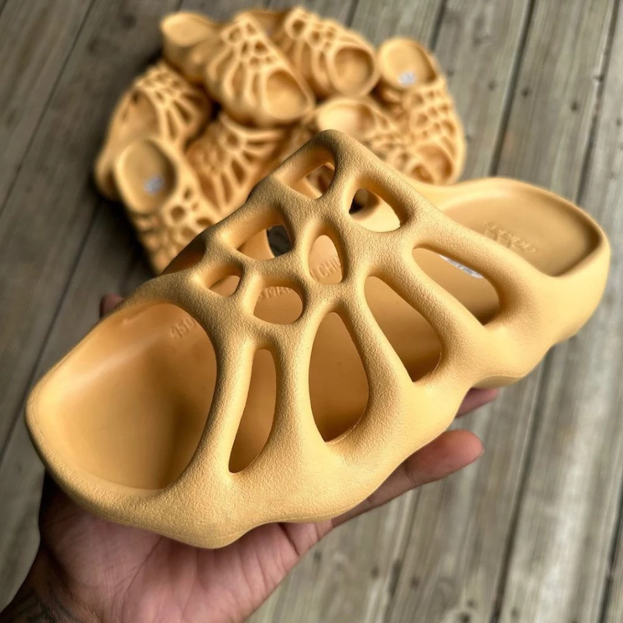 adidas Yeezy Slide 450 Cream Dead Stock