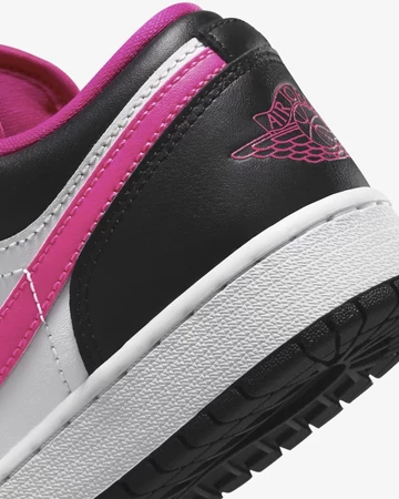 Jordan 1 Low GS Medium Soft Pink Detail Ferse