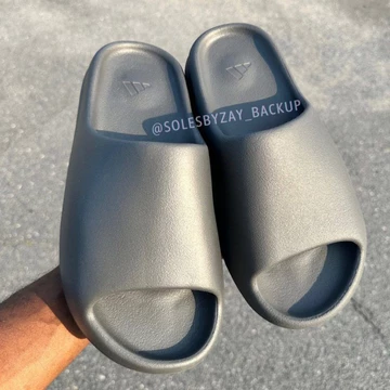 adidas Yeezy Slide Granite Motion von Oben