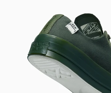 A COLD WALL Converse Chuck 70 Low Green von hinten