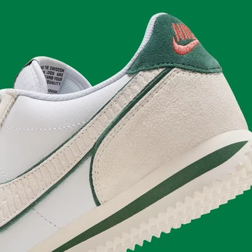Nike Cortez All Petals United Ferse