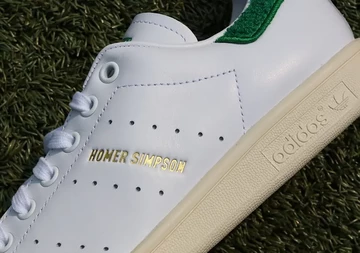 Homer Simpson adidas Stan Smith Lookbook Nahufnahme
