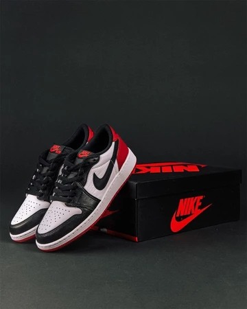 Jordan 1 Low Black Toe - mit Karton