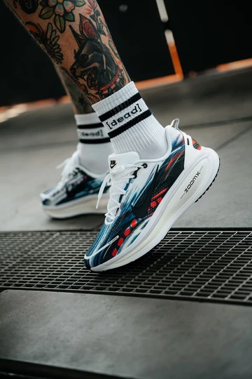 Vomero 18 Multicolor - the perfect running shoe for the road