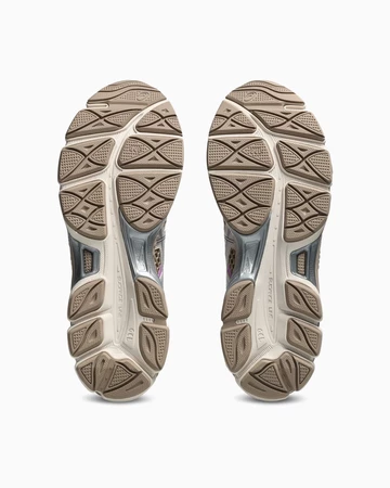 ASICS Gel Cumulus 16 Brown