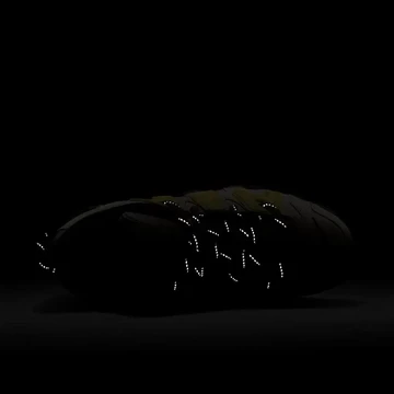 AMBUSH Nike Air More Uptempo Limestone Dark von der Seite