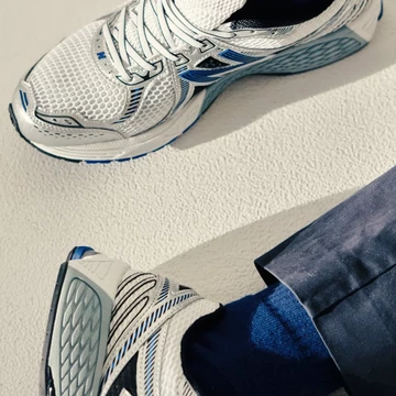 New Balance 860 Silver Royal Detail