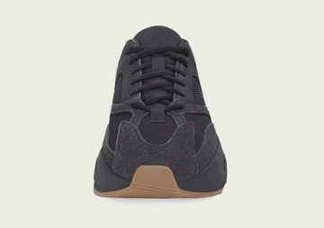 adidas Yeezy Boost 700 Utility Black von Vorne