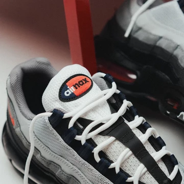 Air Max 95 Black Track Red