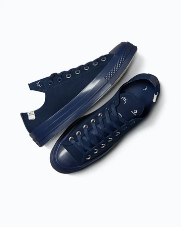 A COLD WALL Converse Chuck 70 Low Navy Paar Motion