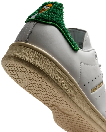 Homer Simpson adidas Stan Smith Ferse nahaufnahme