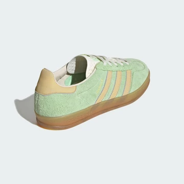 adidas Gazelle Indoor Semi Green Spark seitlich von Hinten