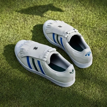 Rolling Links x adidas Superstar Spikeless Golf Paar von hinten 2