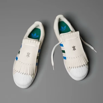 Rolling Links x adidas Superstar Spikeless Golf Paar von oben