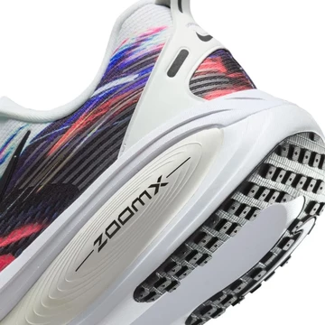 Nike Vomero 18 Multicolor Detailbild