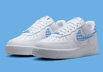 Air Force 1 University Blue Gingham schräg