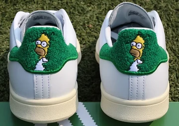 Homer Simpson adidas Stan Smith Lookbook Ferse von hinten
