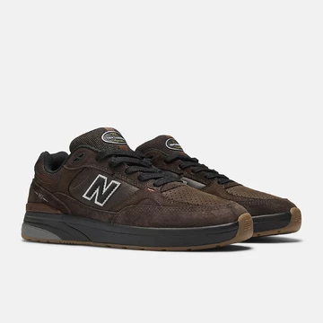 Andrew Reynolds x New Balance Numeric 933 Brown Paar