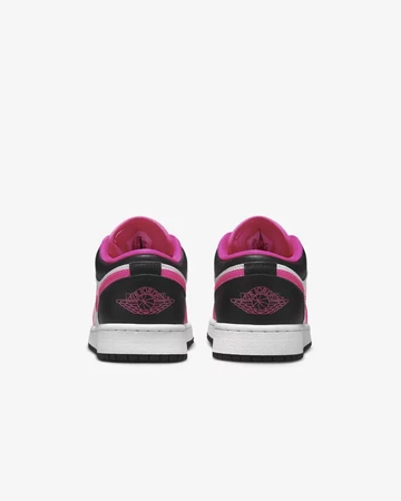 Jordan 1 Low GS Medium Soft Pink von Hinten