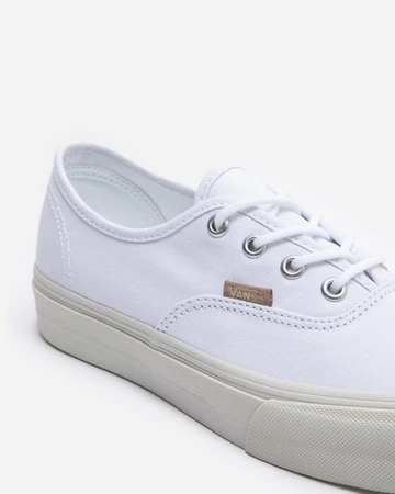 JJJJound Vans Vault True White Pack Authentic Detail Mittelfuß