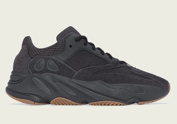 adidas Yeezy Boost 700 Utility Black Außenseite