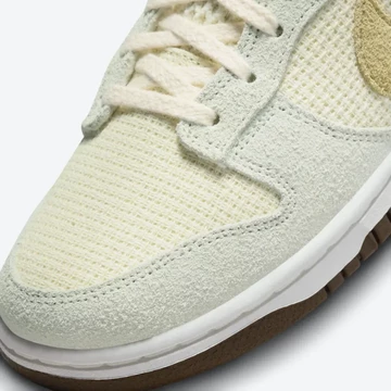 Dunk Low Coconut Hemp Detail Toebox