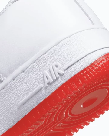 Air Force 1 Low Jewel University Red Detail Ferse