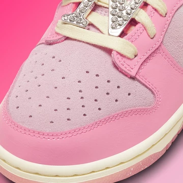 Dunk Low Barbie Movie - Lace Jewlery Detail (2)