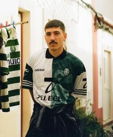Fußball Trikots auf StockX Hector Bellerin