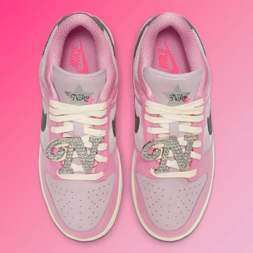 Dunk Low Barbie Movie - Oben