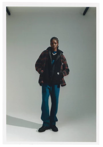 Carhartt Herbst Winter 2023 Kollektion Lookbook Frauen Hemjacke