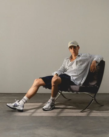 New Balance 860 Silver Royal On Feet