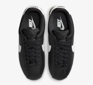 Nike Cortez Black Sail von oben