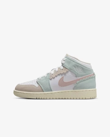Jordan 1 Mid GS Guava Ice seite außen