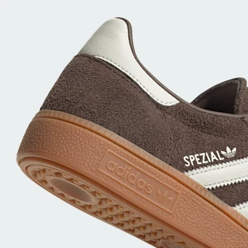 Die Ferse des adidas Handball Spezial Earth Strata