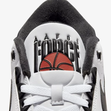 Billie Eilish Air Alpha Force 88 Black White Zunge mit Logo und Basketball