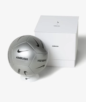 AMBUSH Nike Soccer Ball & Trikot