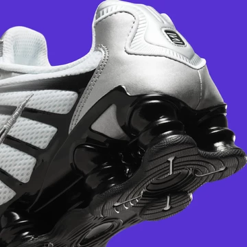 Nike Shox TL Black Metallic Silver Ferse Sohle Details