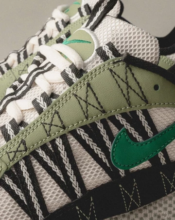 Nike Air Humara Oil Green - Midpanel Detail