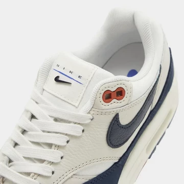 Air Max 1 LX Obsidian details zunge