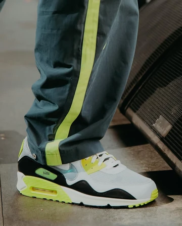 Patta x Nike Air Max 90 Waves Cyber worn 2